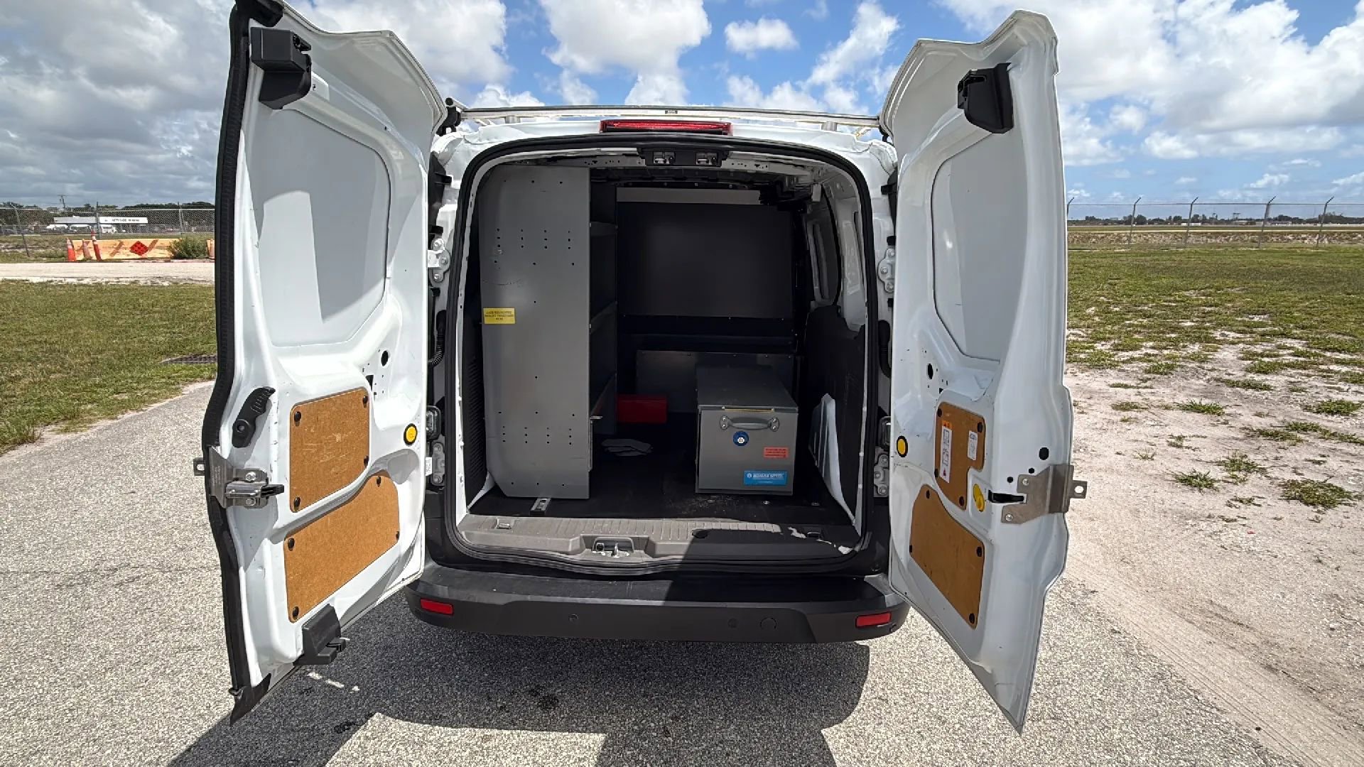 Used 2020 Ford Transit Connect XL FWD image 6