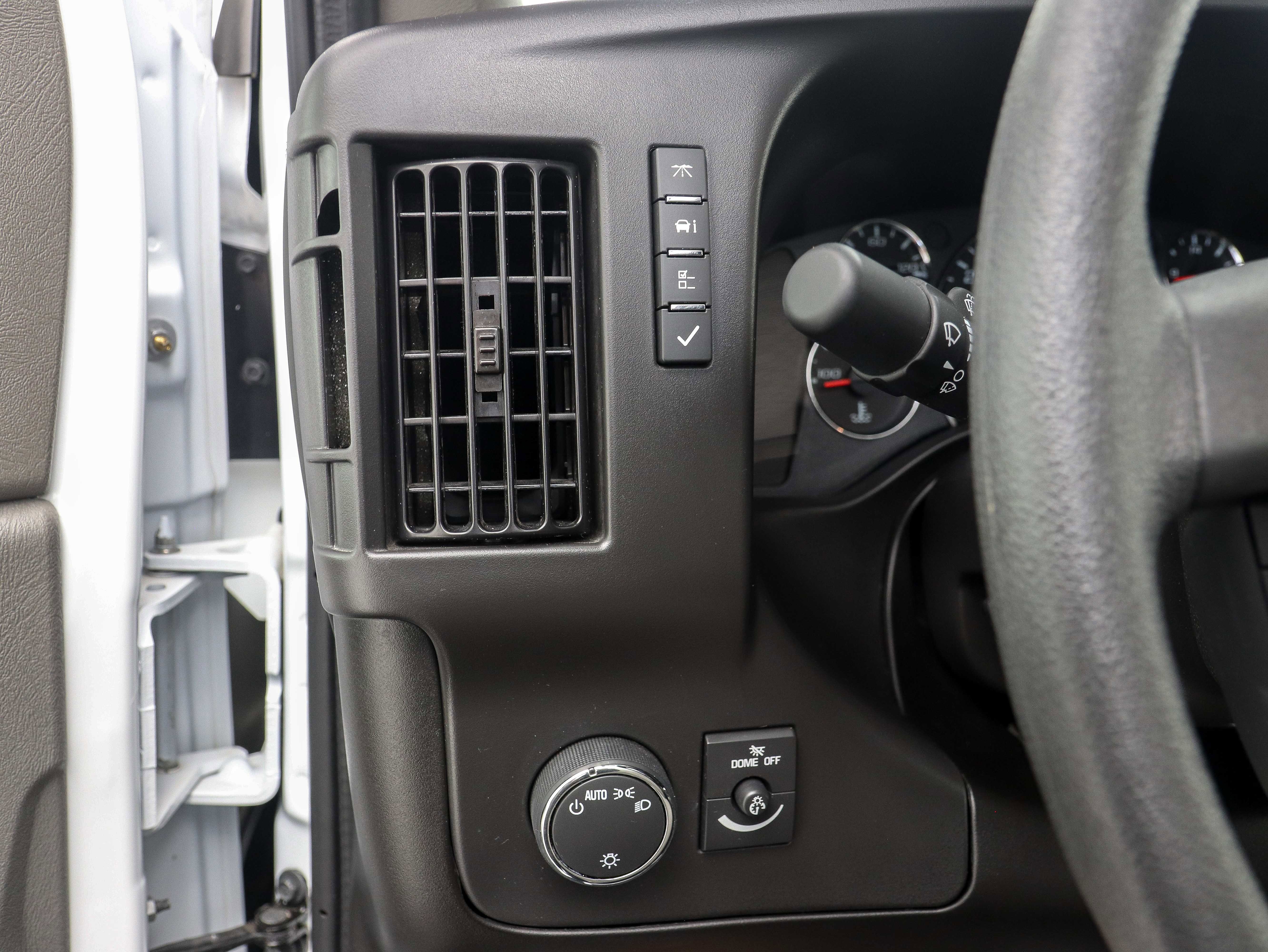Used 2025 Chevrolet Express 3500 LS RWD image 22