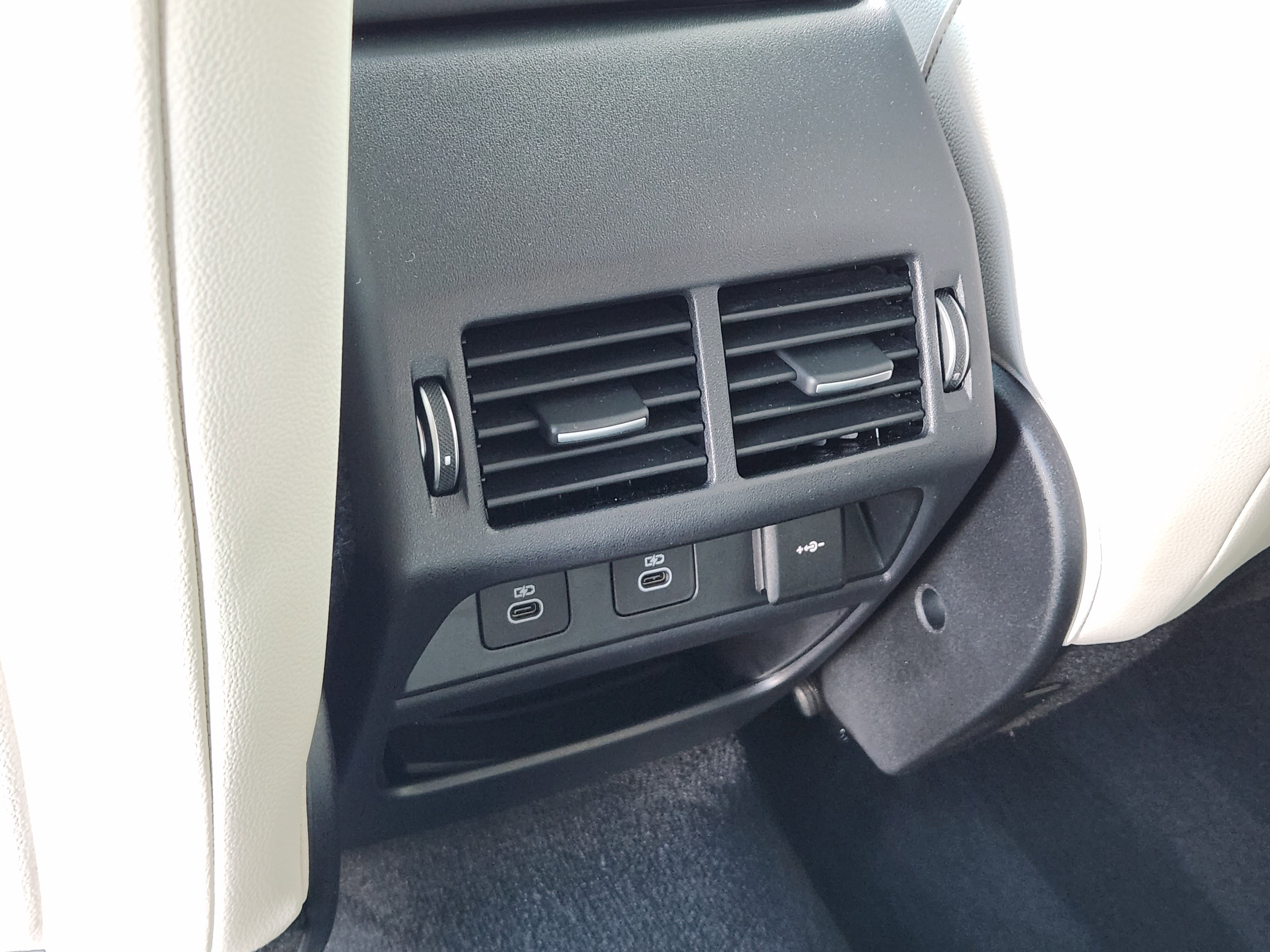 Certified 2025 Land Rover Discovery Sport S image 32