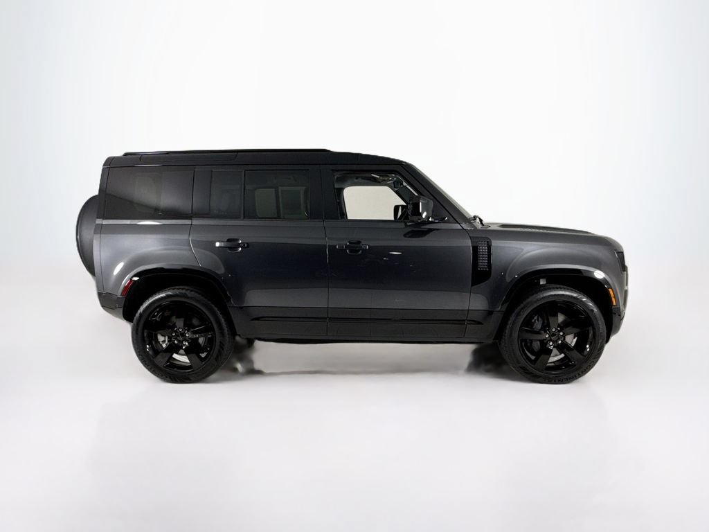 Used 2026 Land Rover Defender 110 X-Dynamic SE AWD/4WD image 6