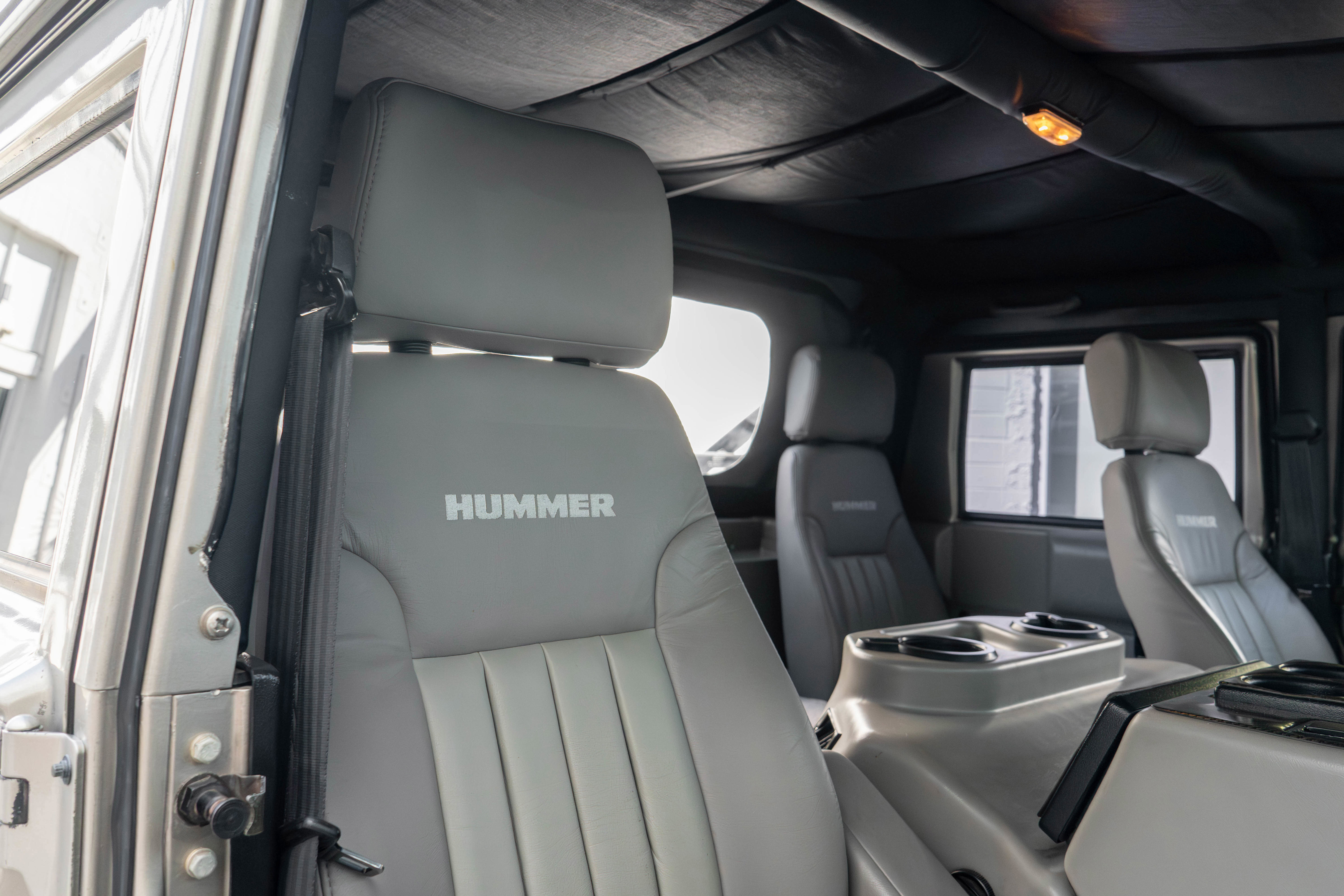 Used 2000 HUMMER H1 4-Door Open Top image 31