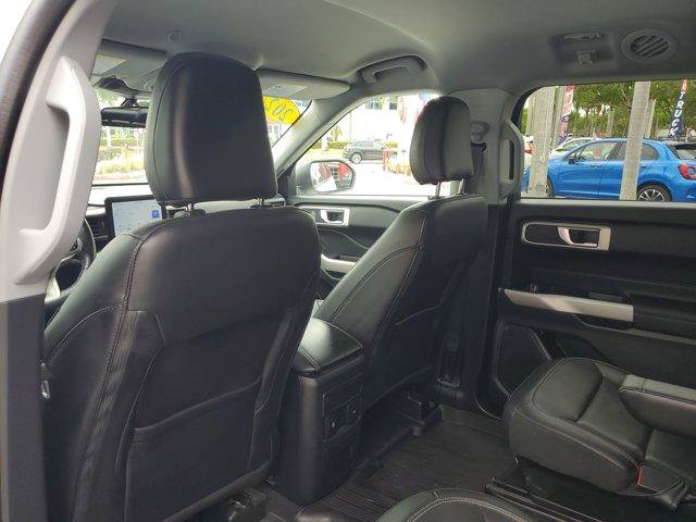 Used 2024 Ford Explorer XLT w/ Equipment Group 202A AWD/4WD image 20