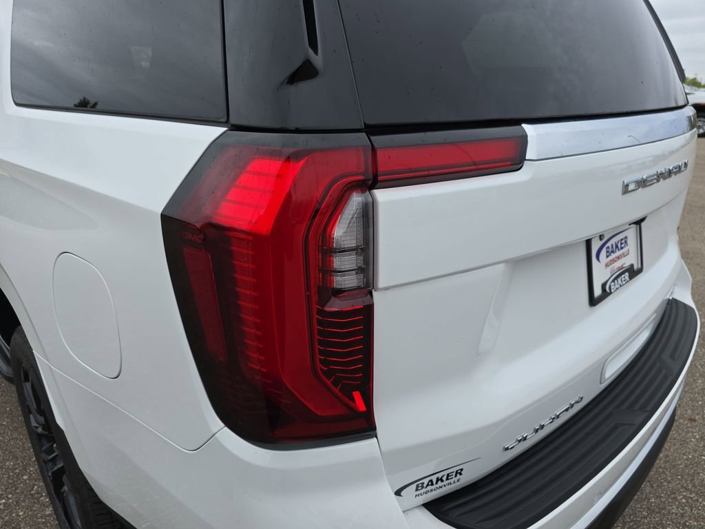 New 2026 GMC Yukon XL Denali w/ LPO, Floor Liner Package AWD/4WD image 39