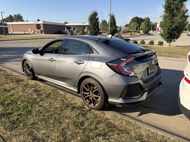 Used 2018 Honda Civic EX image 7