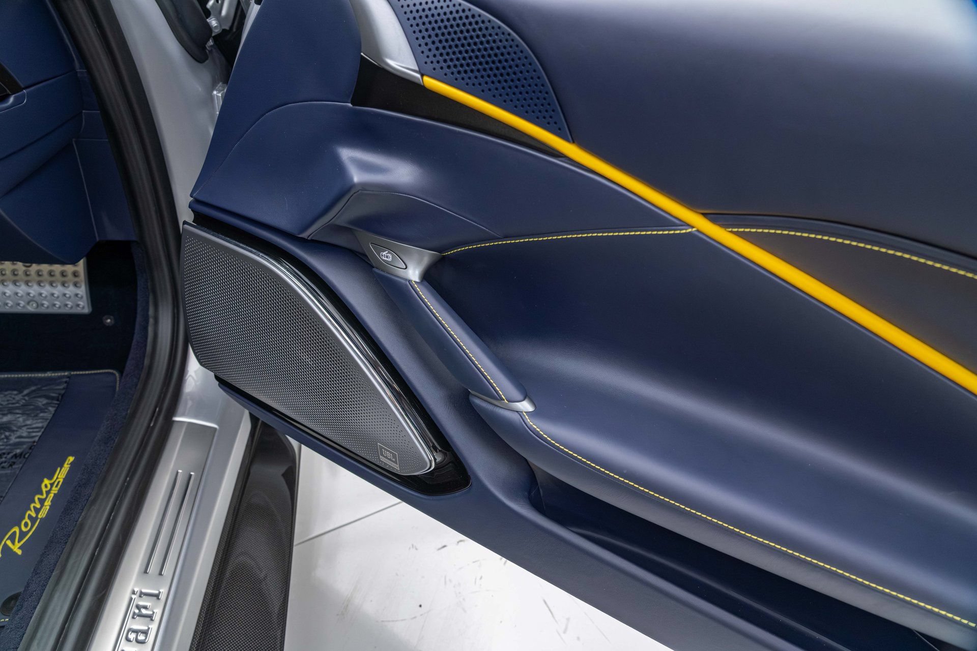 Certified 2024 Ferrari Roma Spider RWD image 32