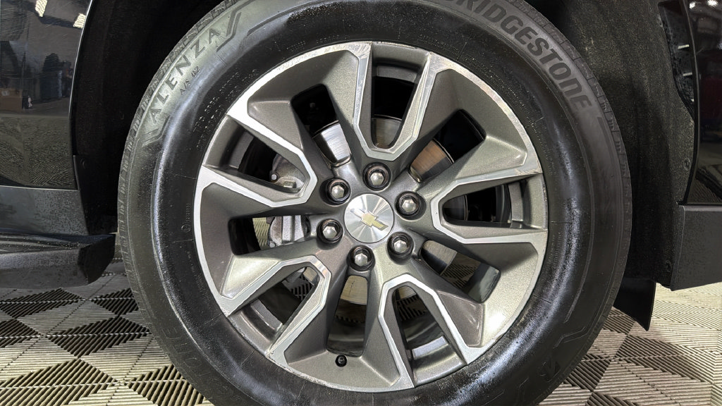 Used 2024 Chevrolet Suburban LT AWD/4WD image 41
