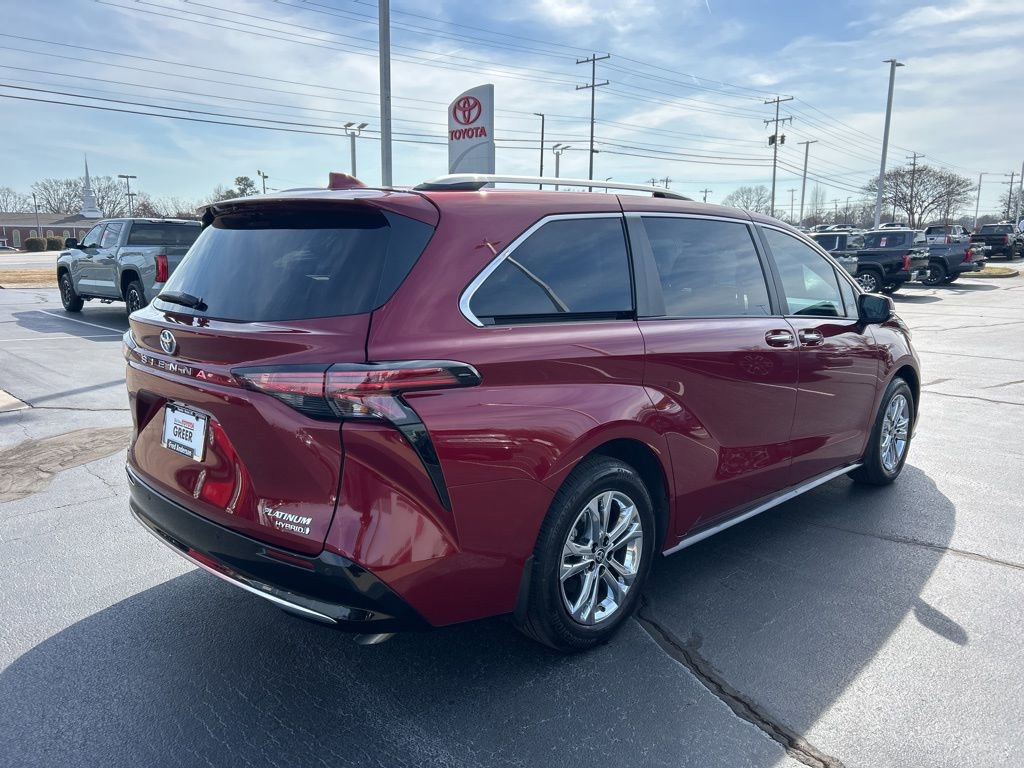 Used 2024 Toyota Sienna Platinum image 22