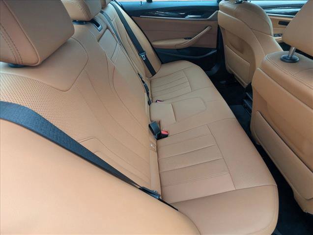 Used 2023 BMW 540i w/ M Sport Package RWD image 21
