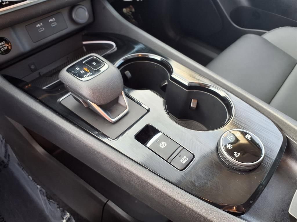 Certified 2025 Nissan Rogue SL w/ Tech Package image 10