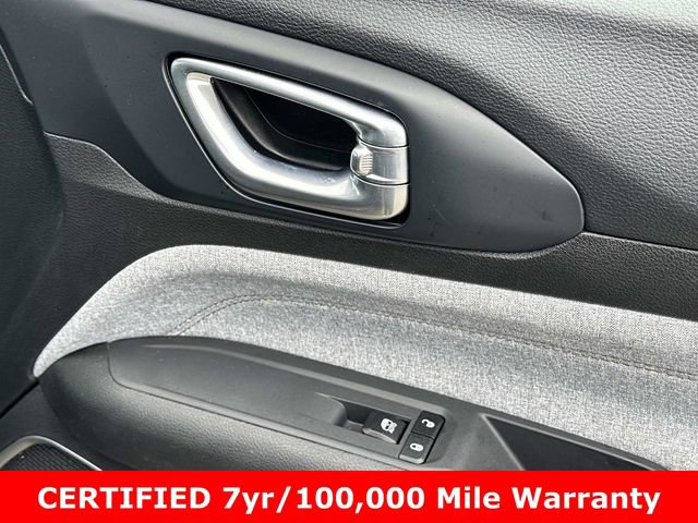 Used 2023 Jeep Compass Latitude w/ Sun and Sound Group image 9