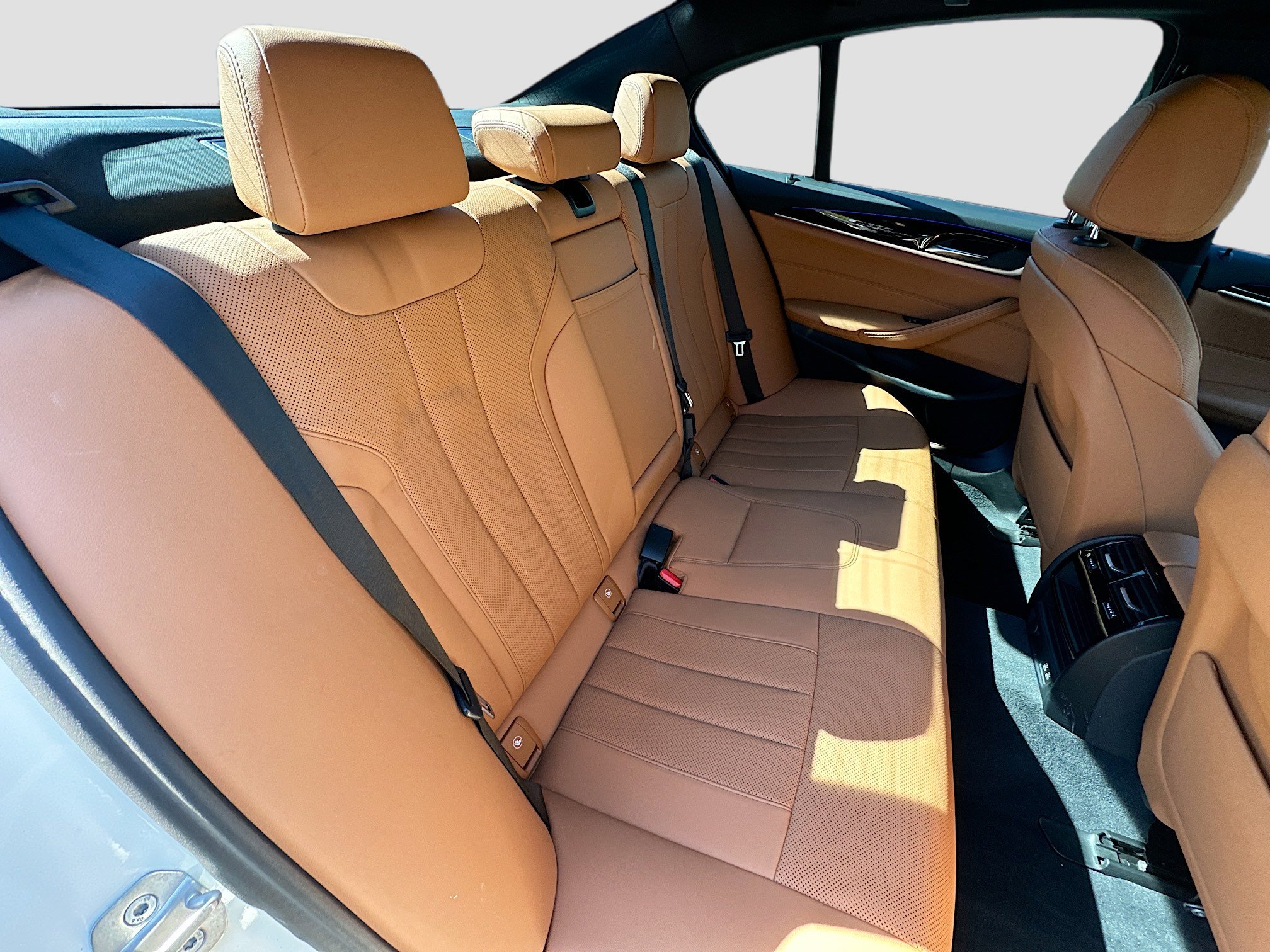 Used 2023 BMW 530i w/ M Sport Package image 31