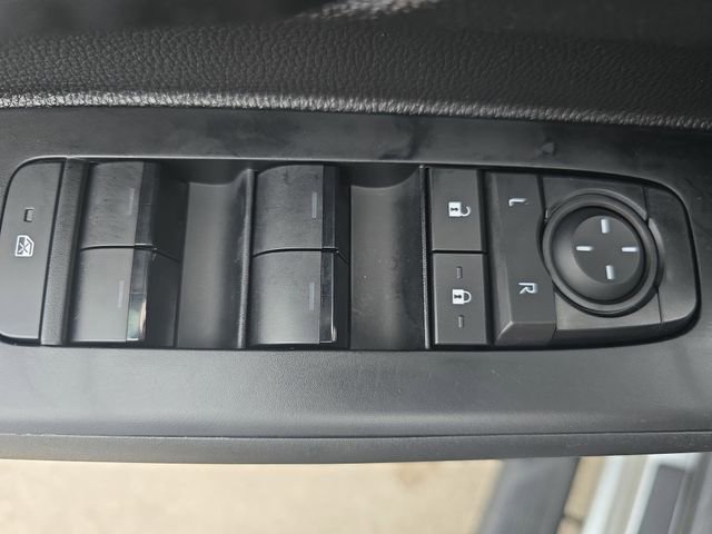 Certified 2025 Toyota Tacoma SR5 image 26