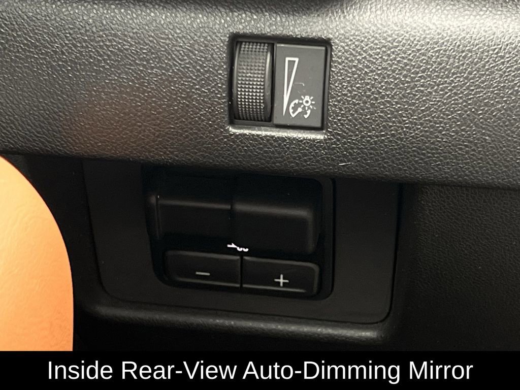 Used 2023 GMC Canyon AT4 image 25