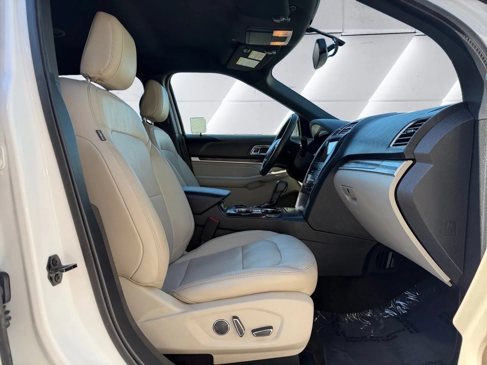 Used 2018 Ford Explorer Limited FWD image 10