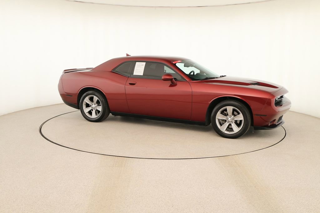 Used 2020 Dodge Challenger SXT image 9