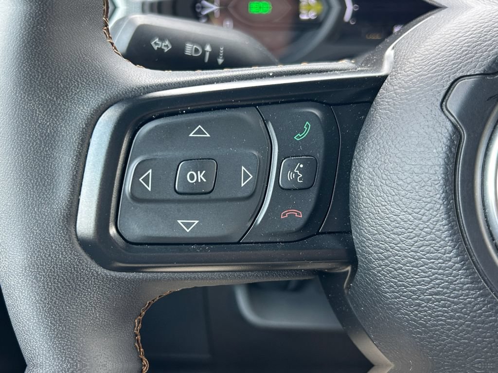 Used 2024 Jeep Wrangler Unlimited AWD/4WD image 28