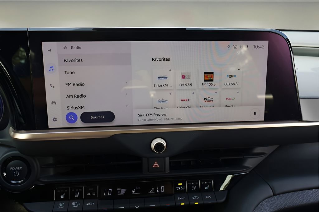 Certified 2024 Toyota Crown AWD/4WD image 21