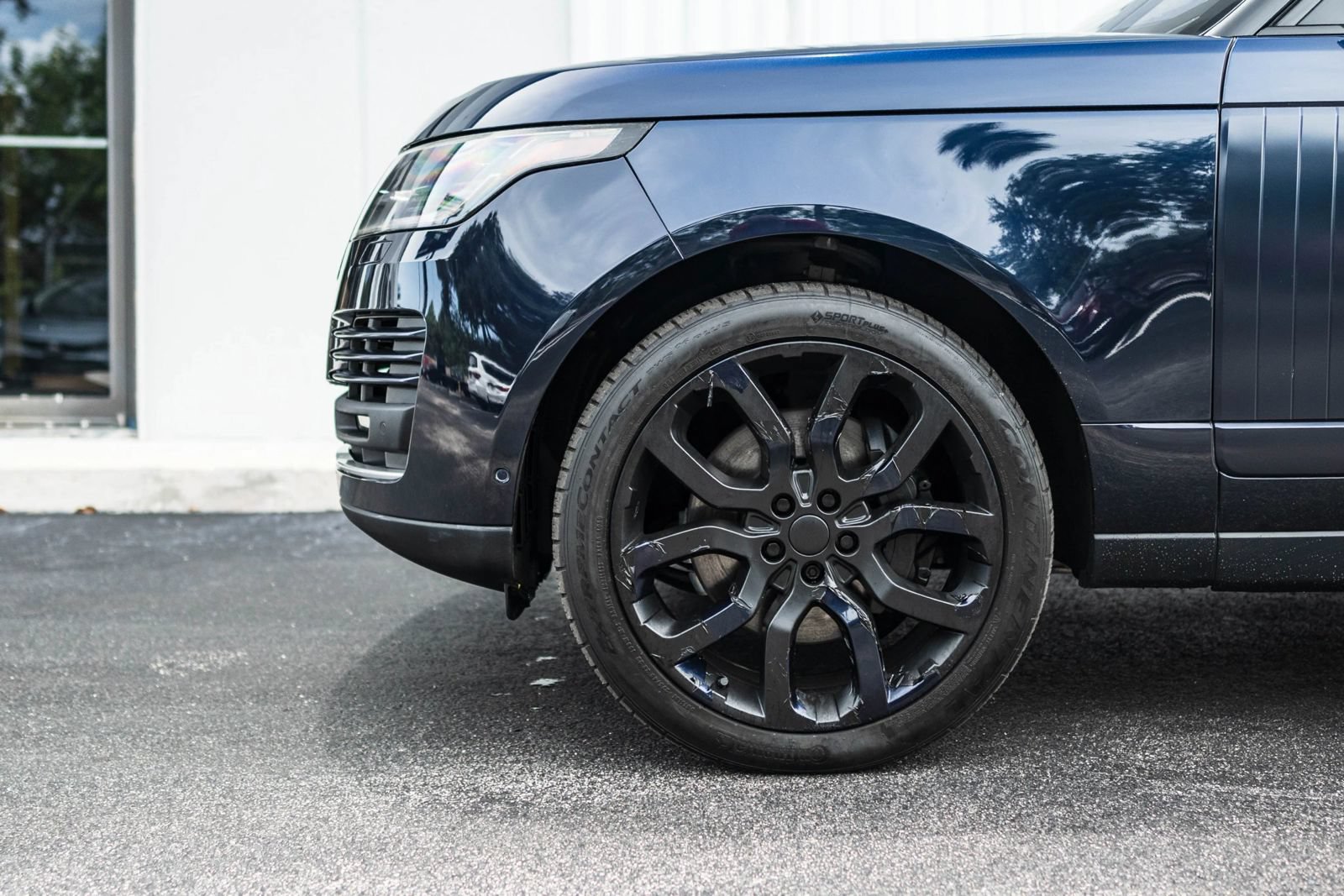Used 2018 Land Rover Range Rover Supercharged AWD/4WD image 4