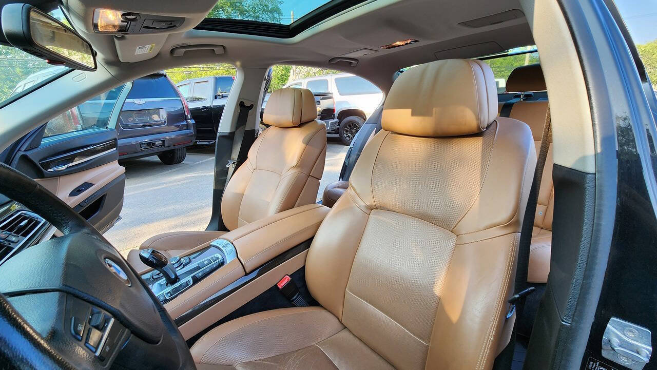 Used 2011 BMW 750Li xDrive AWD/4WD image 30