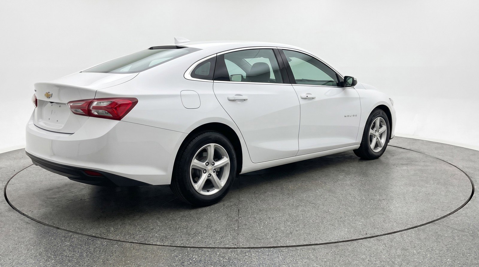 Used 2023 Chevrolet Malibu LT FWD image 9
