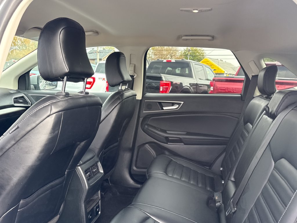 Used 2024 Ford Edge SEL w/ Convenience Package AWD/4WD image 32