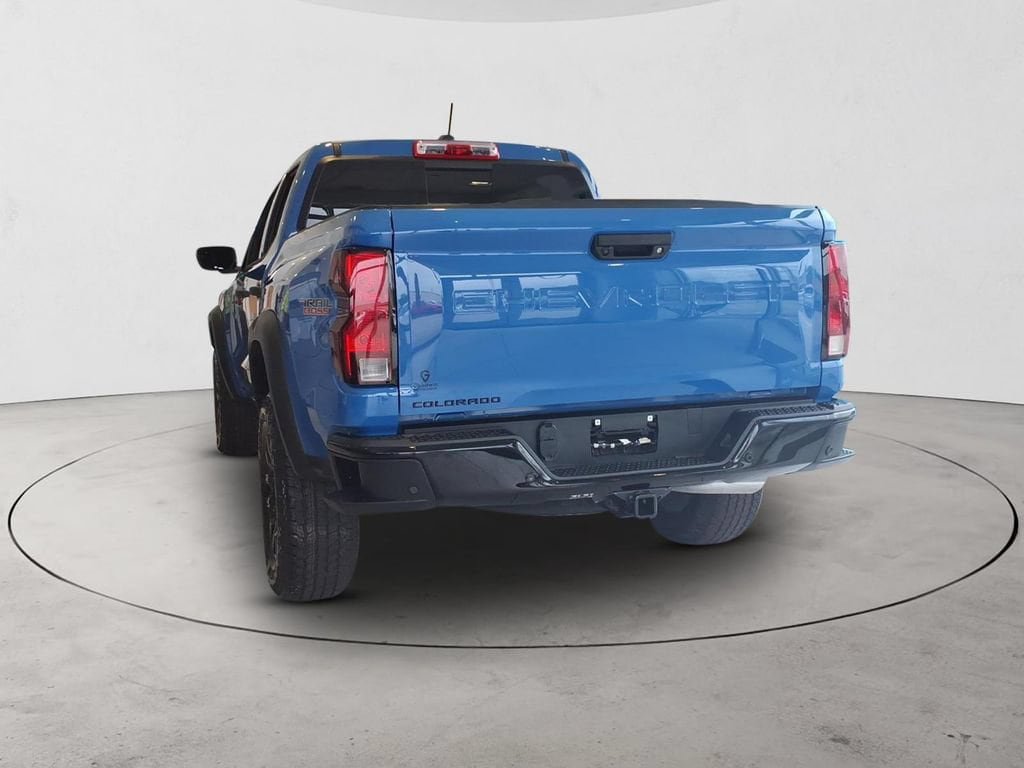 New 2026 Chevrolet Colorado Trail Boss w/ Off-Road Front Bumper Package AWD/4WD image 7