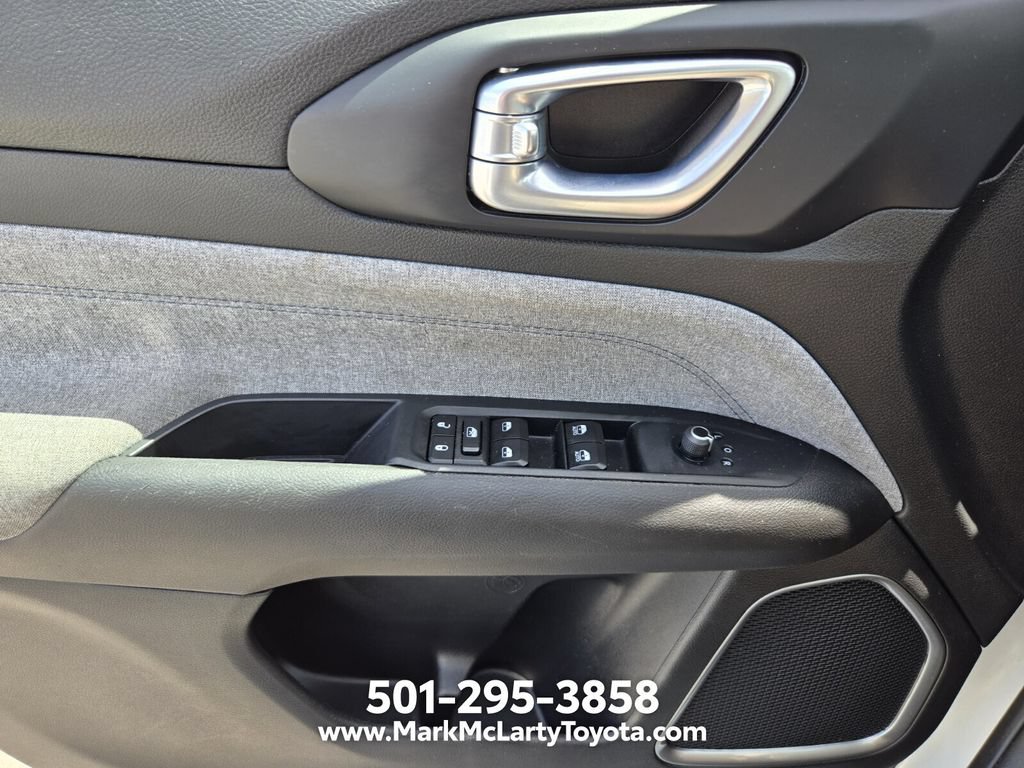 Used 2023 Jeep Compass Sport AWD/4WD image 30
