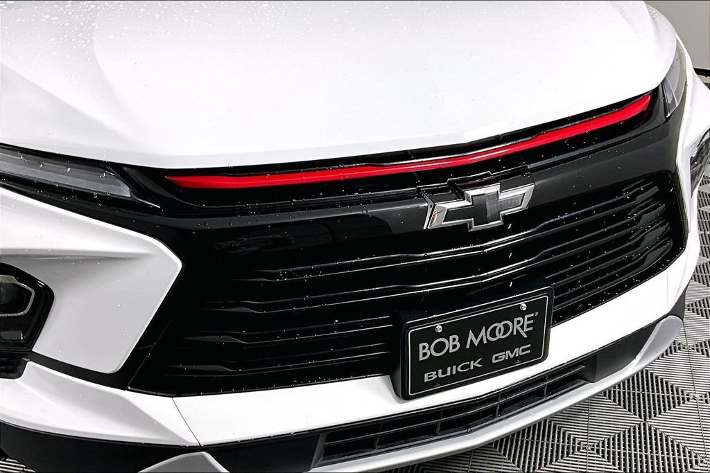 Used 2025 Chevrolet Blazer LT w/ Redline Edition FWD image 30