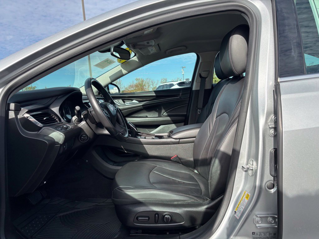 Used 2017 Buick LaCrosse Essence FWD image 15
