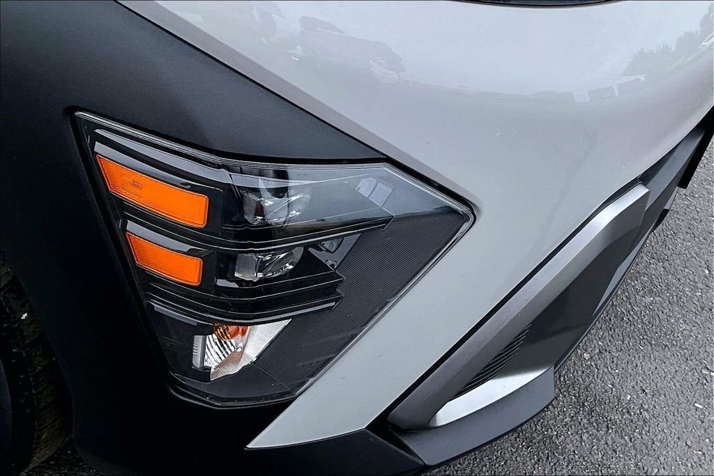 Used 2024 Hyundai Kona SEL FWD image 32