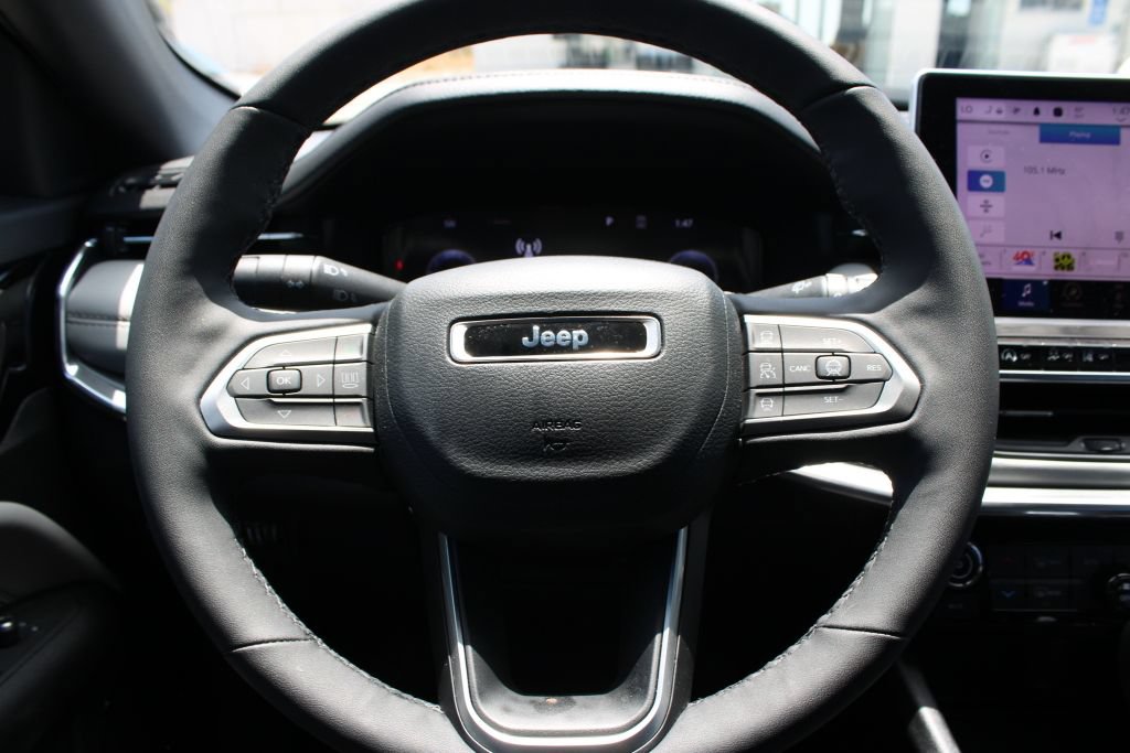 Used 2023 Jeep Compass Limited w/ Elite Group AWD/4WD image 29