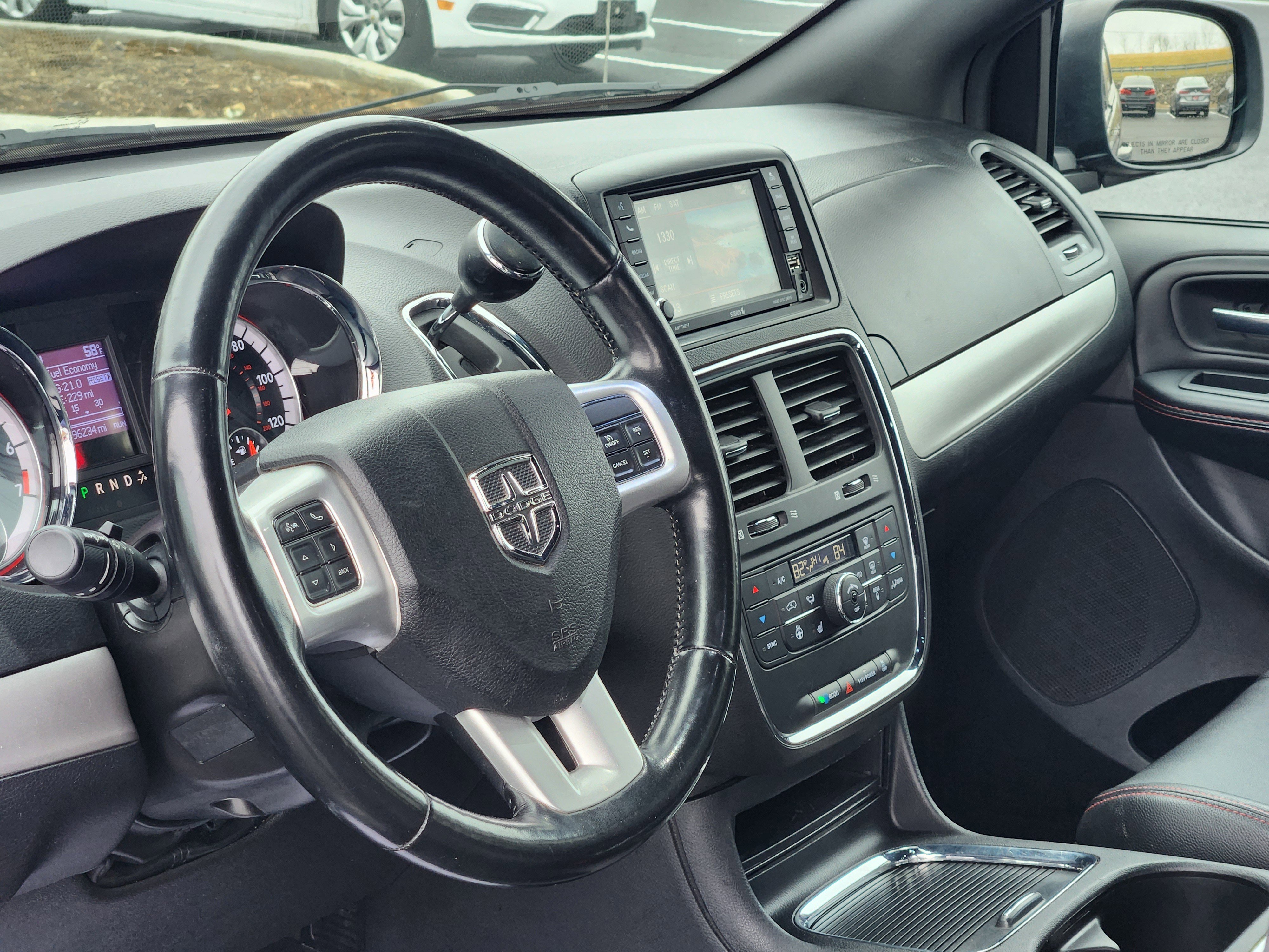 Used 2020 Dodge Grand Caravan GT image 22