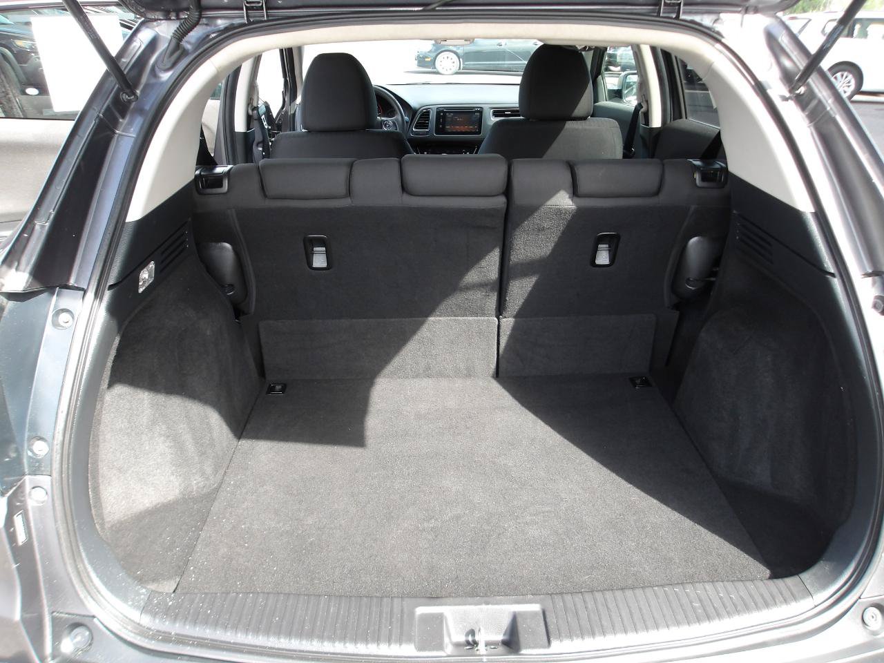 Used 2016 Honda HR-V EX image 11
