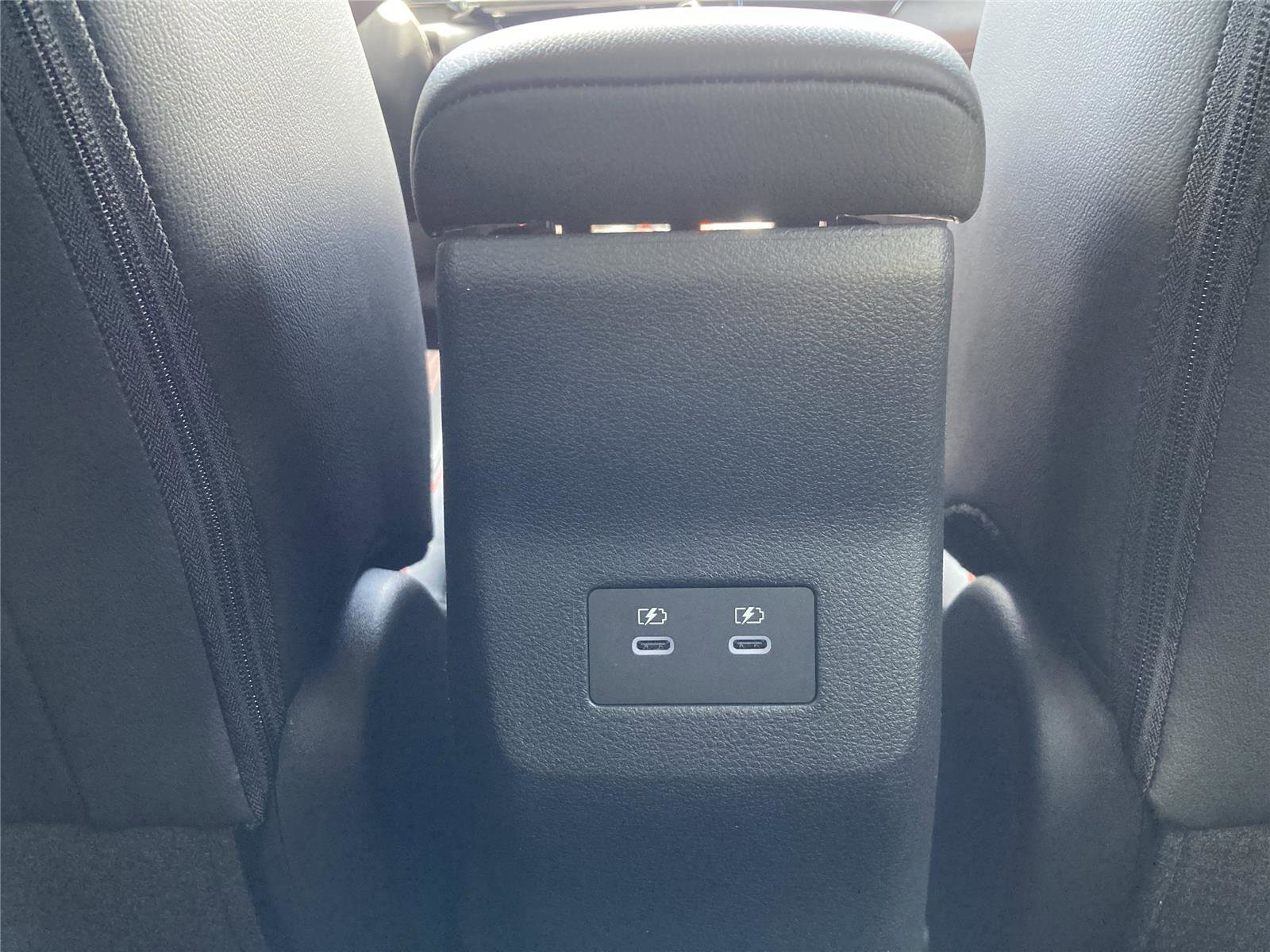 New 2025 Nissan Kicks SR w/ SR Premium Package image 31