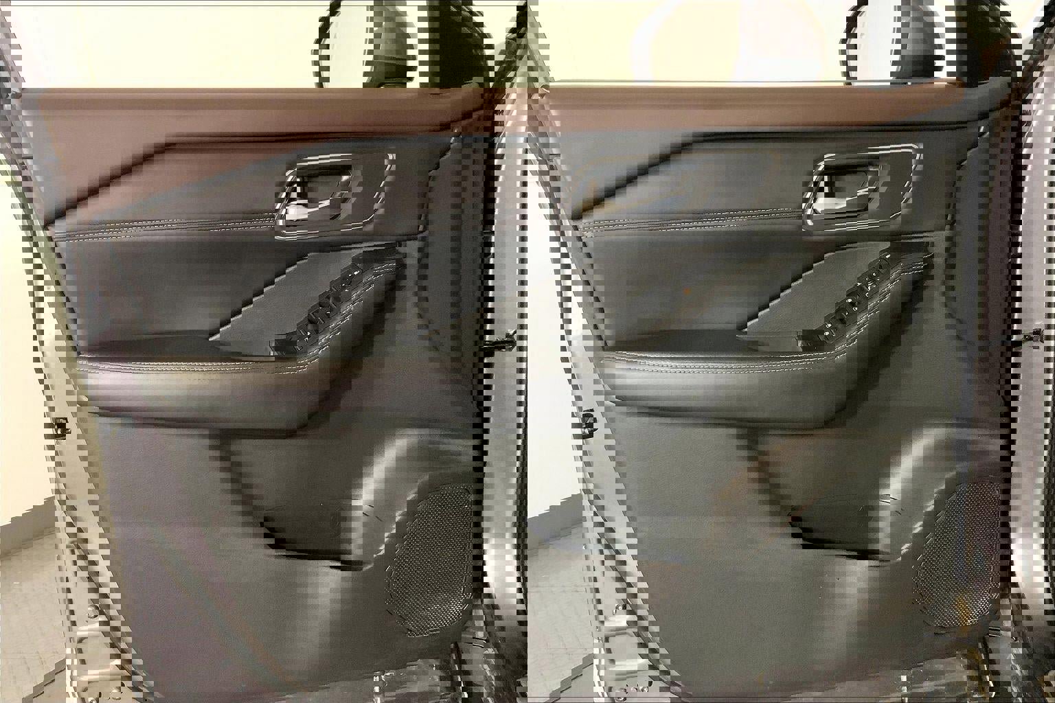 Used 2021 Nissan Rogue SV w/ Premium Package image 24