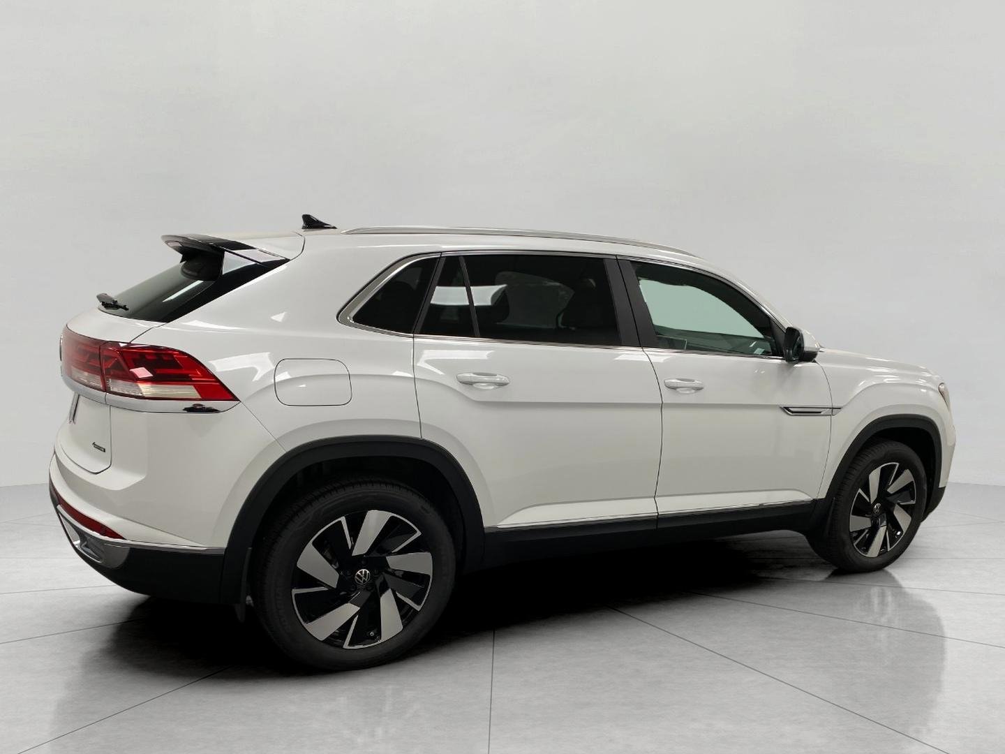 New 2026 Volkswagen Atlas Cross Sport SEL image 2