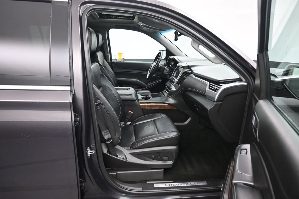 Used 2018 Chevrolet Suburban LT AWD/4WD image 52