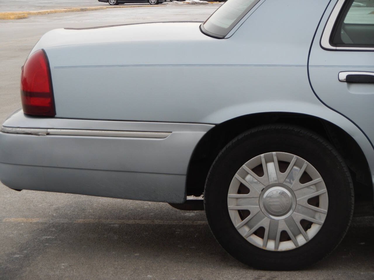 Used 2006 Mercury Grand Marquis GS RWD image 18