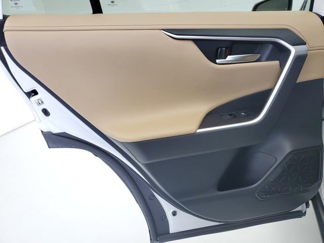 Used 2020 Toyota RAV4 Limited image 16