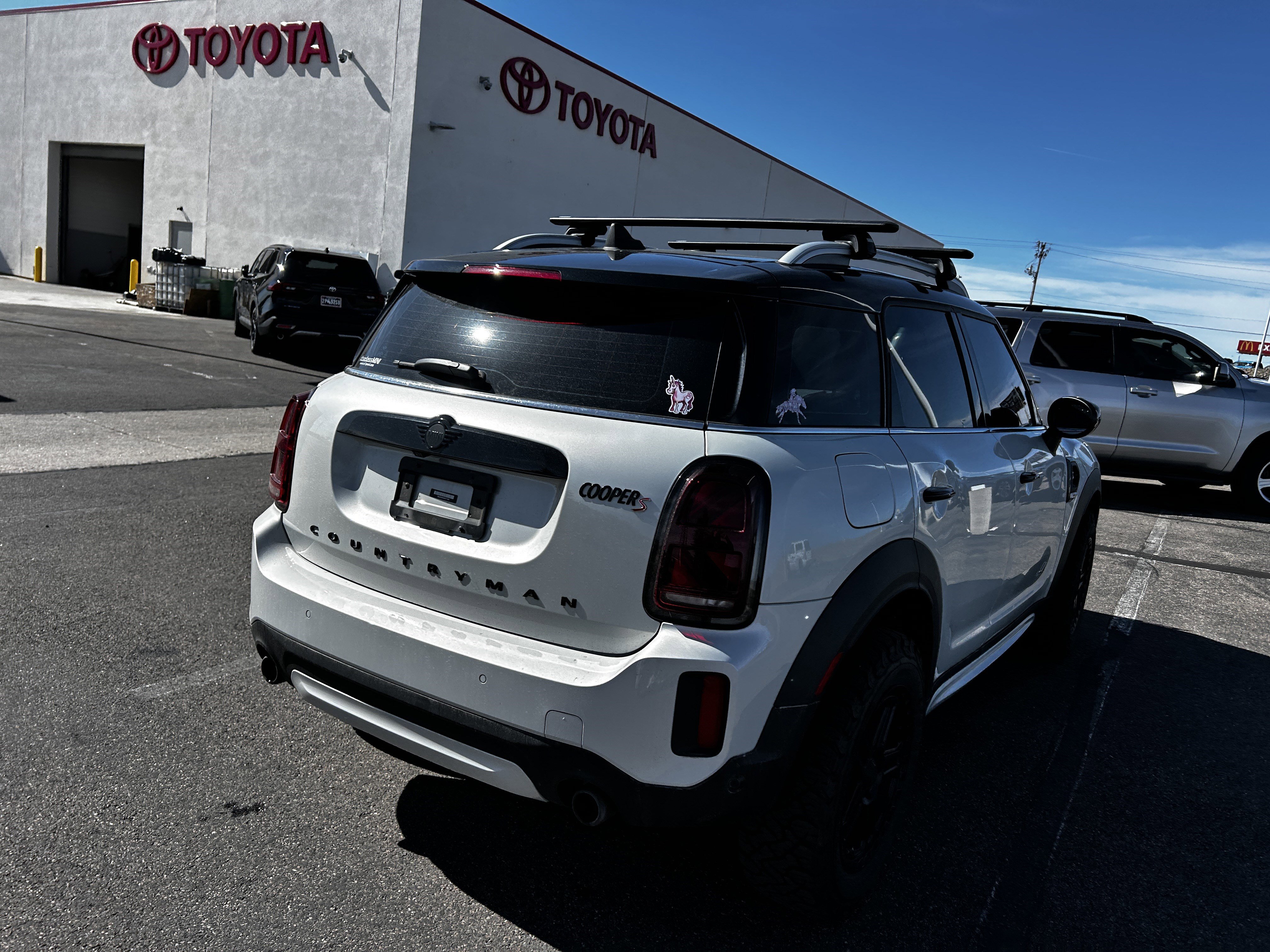Used 2022 MINI Cooper Countryman S w/ Premium Package AWD/4WD image 5