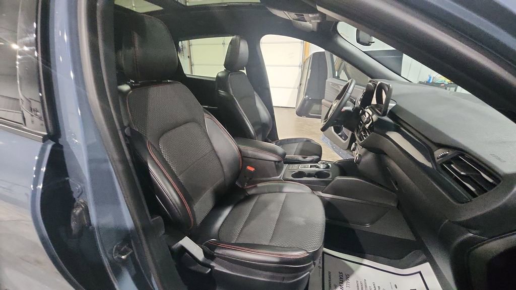 Used 2024 Ford Escape ST-Line Select w/ Class II Trailer Tow Package image 28