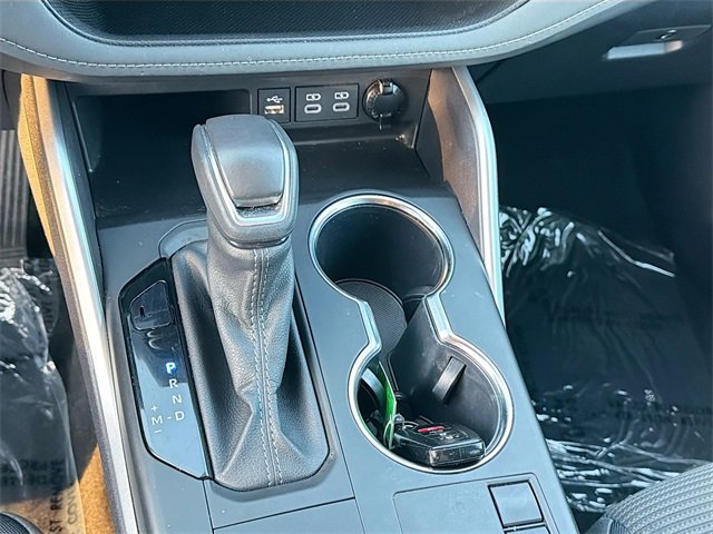 Used 2023 Toyota Highlander L image 16