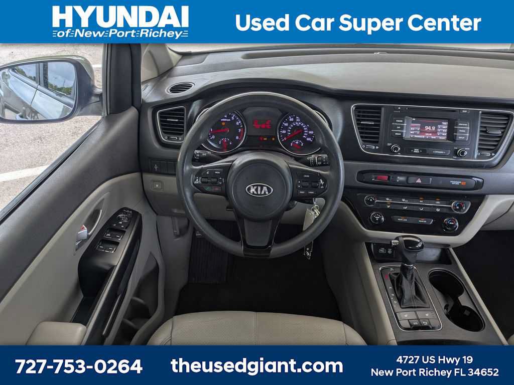 Used 2016 Kia Sedona LX w/ LX Convenience Package FWD image 20