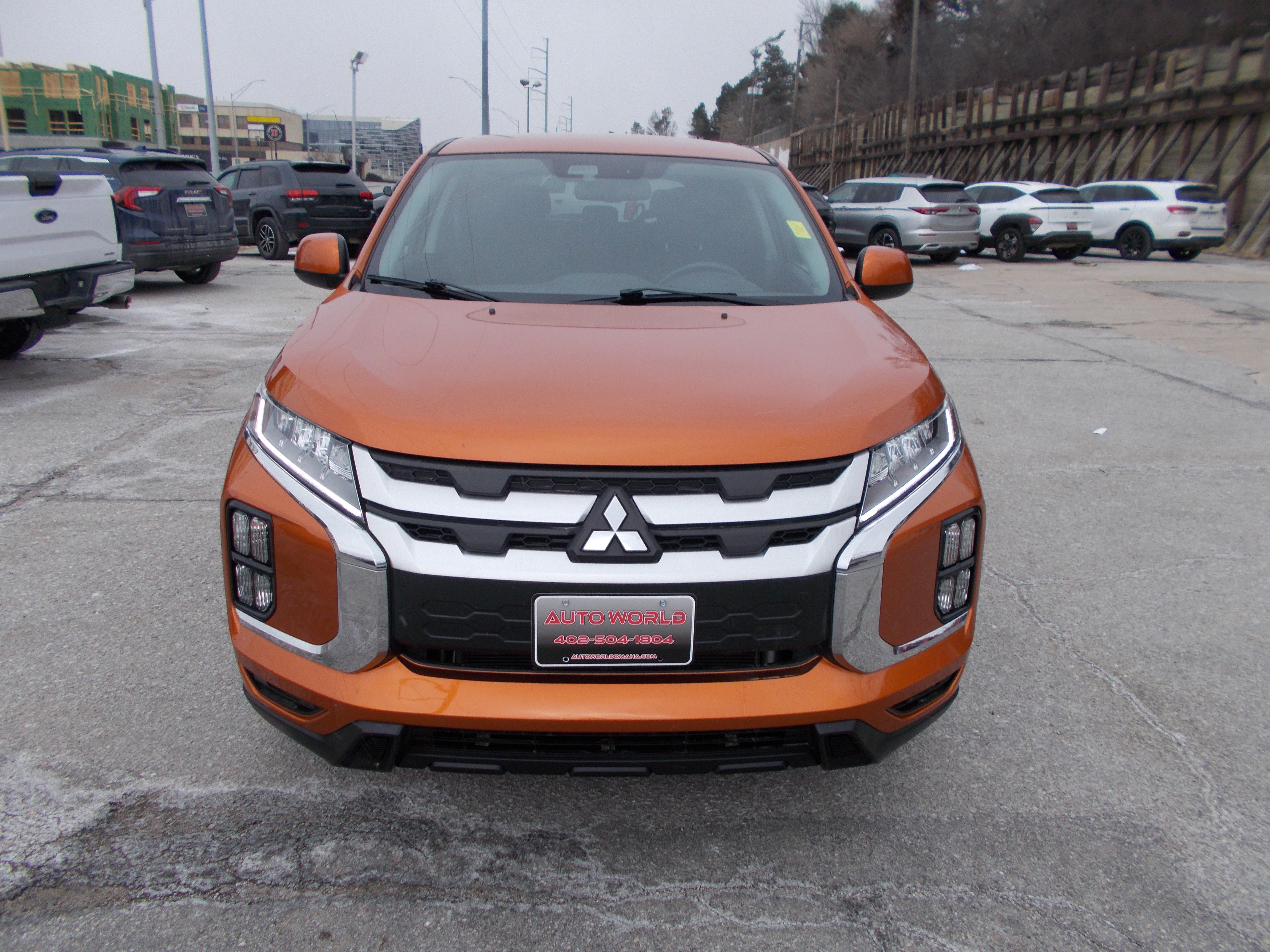 Used 2023 Mitsubishi Outlander Sport SE image 2