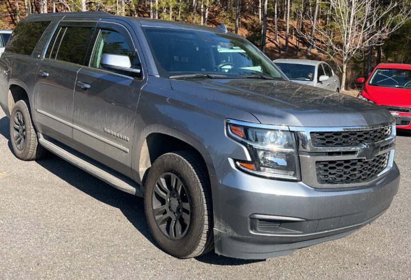 Used 2020 Chevrolet Suburban LT image 3