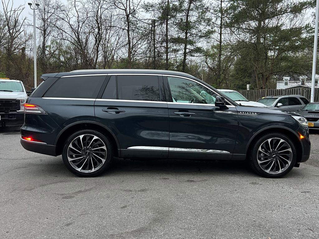 Used 2022 Lincoln Aviator Reserve w/ Equipment Group 201A image 8
