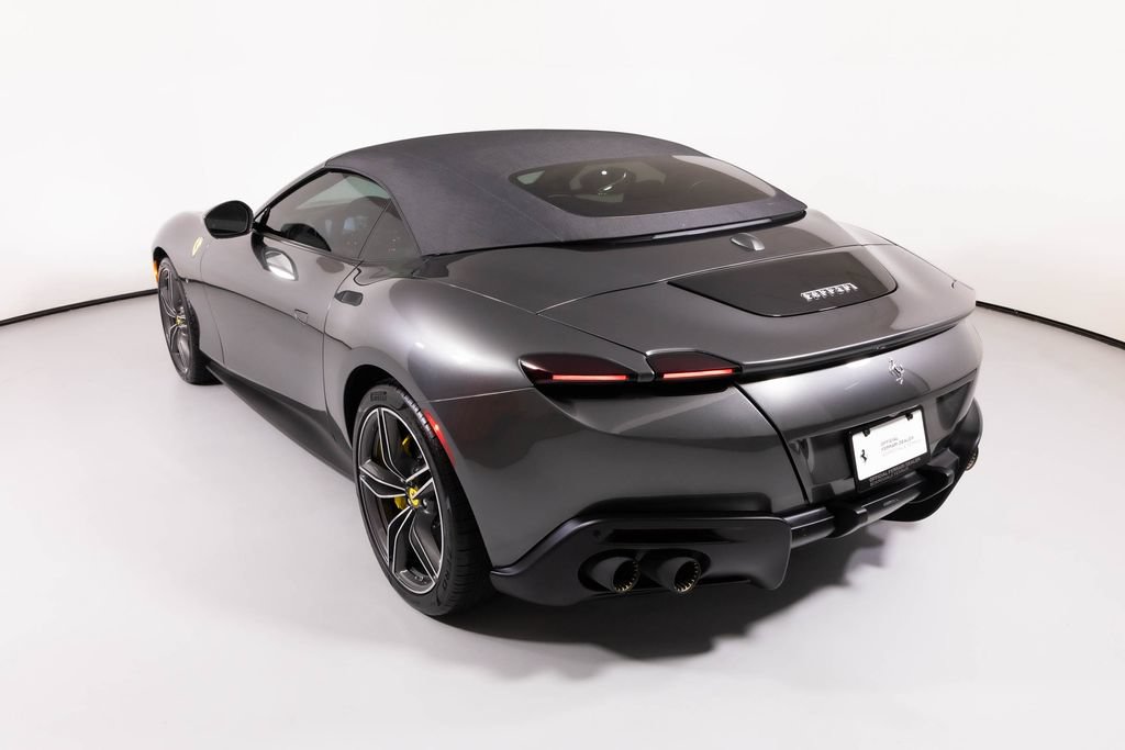 Used 2025 Ferrari Roma Spider RWD image 11