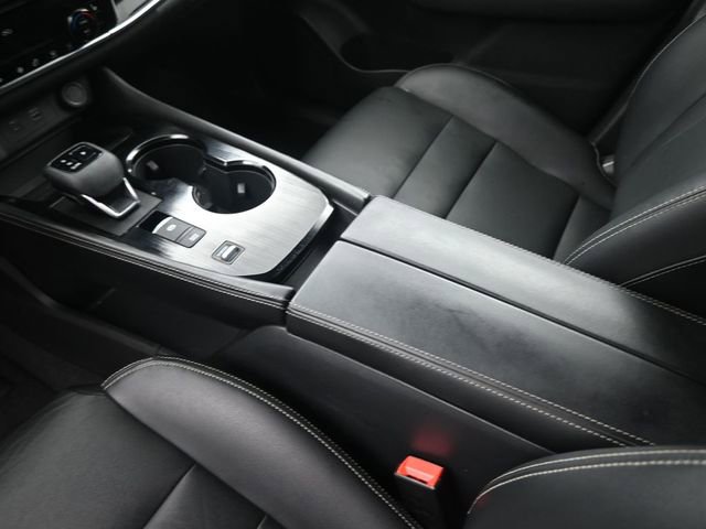 Used 2023 Nissan Rogue SL w/ SL Premium Package image 9