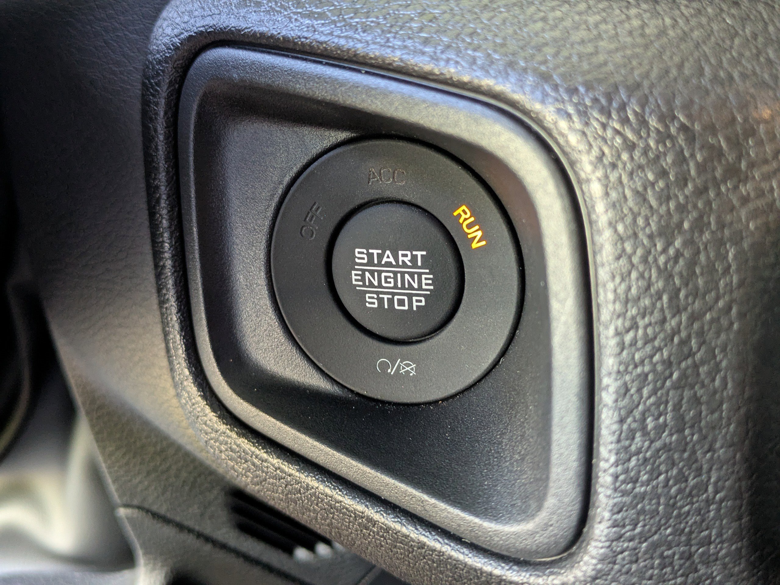 Used 2025 Jeep Wrangler Sport AWD/4WD image 29