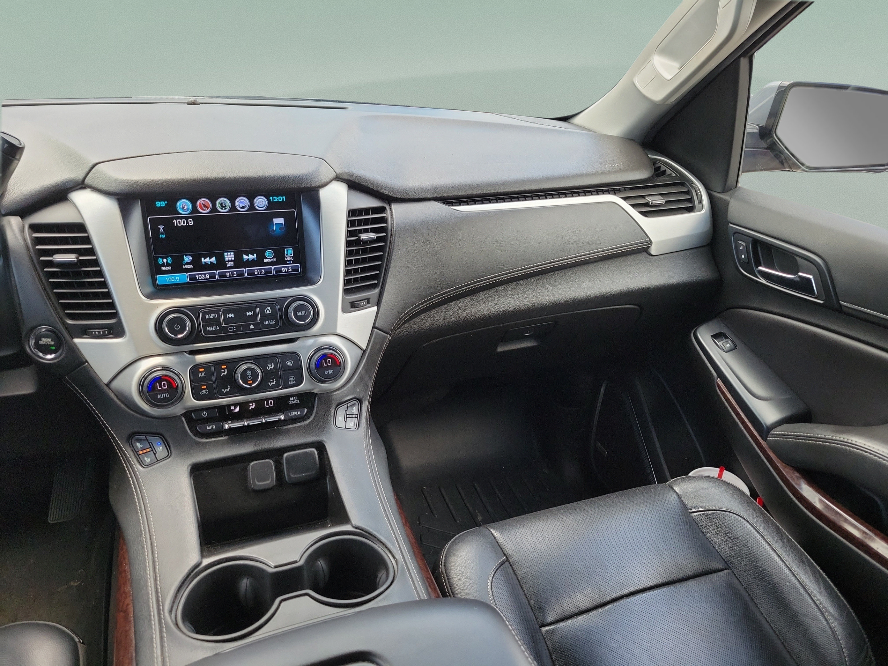 Used 2019 GMC Yukon XL SLT w/ Open Road Package RWD image 18